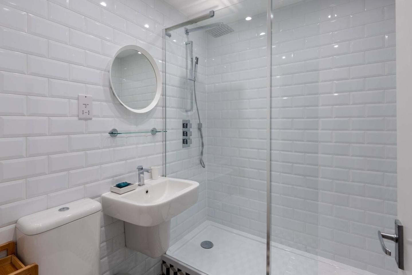 Апартаменти Guestready - 1Br Flat Ideally Located In Zone 2 Fits 3 Лондон Екстер'єр фото